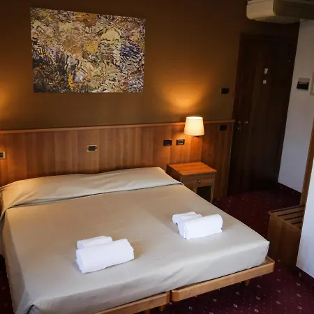 Villanova Hotel *