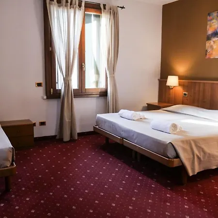 Villanova Hotel *