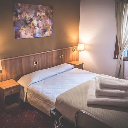 Villanova Hotel *